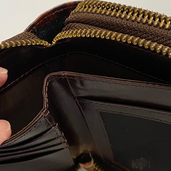 Valentina Made in Italy Tooled Leather Zip Around wallet EUC - Picture 10 of 10